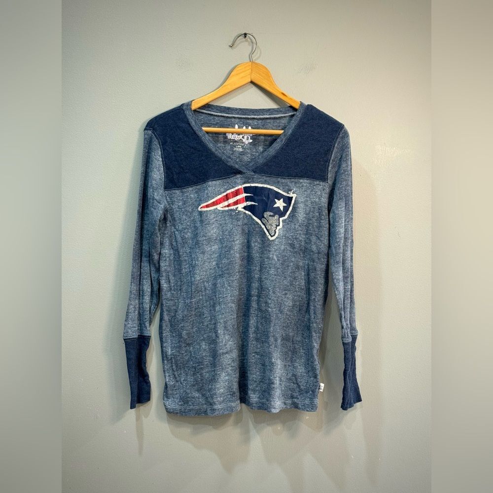 Blue Touch Maternity Patriots Logo L/S Tee Size L EUC - Picture 3 of 5